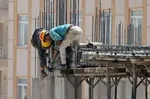 پرداخت دو ماه حق سنوات به کارگر حادثه‌دیده و از کارافتاده